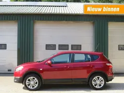 Rood Gebruikt 2010 Nissan Qashqai Acenta SUV | € 4.950 (Goede deal)