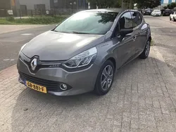 Grijs, metallic lak Gebruikt 2015 Renault Clio IV Dynamique Hatchback | € 6.299 (Eerlijke prijs)
