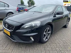 Zwart Gebruikt 2015 Volvo V40 Business Edition Stationwagen | € 5.900 (Goede deal)