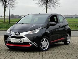 Zwart Gebruikt 2016 Toyota Aygo X-play Hatchback | € 8.450 (Iets duurder)