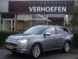 Grijs, metallic lak Gebruikt 2013 Mitsubishi Outlander P-HEV Instyle SUV | € 9.950 (Eerlijke prijs)