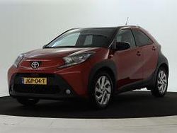 Rood Gebruikt 2022 Toyota Aygo X Pulse SUV | € 19.900