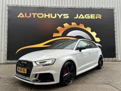 Wit, metallic lak Gebruikt 2018 Audi RS3 Comfort Hatchback | € 39.950 (Eerlijke prijs)