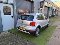 Grijs (metallic) Gebruikt 2010 VW Polo Cross Hatchback | € 6.950 (Eerlijke prijs)