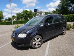 Zwart Gebruikt 2006 VW Touran Highline MPV | € 999 (Goede deal)