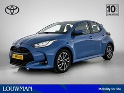 Blauw Gebruikt 2021 Toyota Yaris Hybrid Hatchback | € 20.945 (Eerlijke prijs)