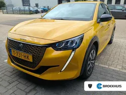 Geel Gebruikt 2023 Peugeot e-208 Active Hatchback | € 18.400 (Goede deal)