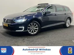 Blauw Gebruikt 2016 VW Passat GTE Stationwagen | € 14.950 (Eerlijke prijs)
