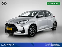 Grijs Gebruikt 2021 Toyota Yaris Hybrid Hatchback | € 21.750 (Eerlijke prijs)