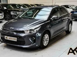 Grijs Gebruikt 2017 Kia Rio Sedan | € 12.280 (Duur)