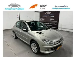 Grijs Gebruikt 2008 Peugeot 206 Forever Hatchback | € 2.995 (Iets duurder)