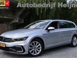 Zilver, metallic lak Gebruikt 2020 VW Passat Business Stationwagen | € 23.445 (Eerlijke prijs)