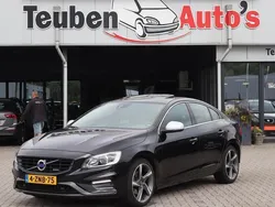 Zwart Gebruikt 2015 Volvo S60 R-Design Sedan | € 12.985