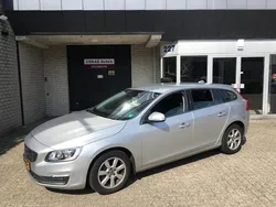 Grijs Gebruikt 2015 Volvo V60 Stationwagen | € 5.999 (Goede deal)