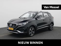 Zwart Gebruikt 2021 MG ZS Luxury Sedan | € 16.495