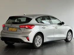 Grijs Gebruikt 2020 Ford Focus Business Edition Hatchback | € 19.045 (Goede deal)