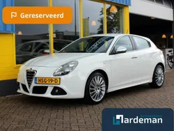 Wit Gebruikt 2012 Alfa Romeo Giulietta Distinctive Hatchback | € 10.900 (Eerlijke prijs)