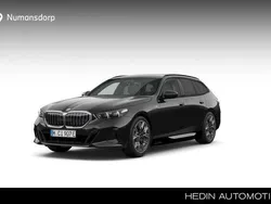 Zwart, metallic lak Nieuw 2025 BMW 530 M Sport Stationwagen | € 83.021
