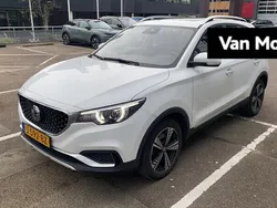 Wit Gebruikt 2020 MG ZS Luxury Sedan | € 15.495 (Eerlijke prijs)