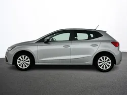 Grijs Gebruikt 2023 Seat Ibiza Business Hatchback | € 16.890 (Eerlijke prijs)