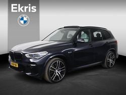 Zwart (metallic) Gebruikt 2022 BMW X5 Executive SUV | € 59.950 (Eerlijke prijs)