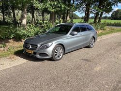Grijs Gebruikt 2015 Mercedes C350e Avantgarde Stationwagen | € 16.250 (Goede deal)
