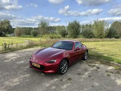 Rood Gebruikt 2023 Mazda MX5 Cabriolet | € 36.000 (Eerlijke prijs)