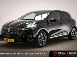 Zwart Gebruikt 2025 Renault Clio V Techno Hatchback | € 22.400 (Duur)