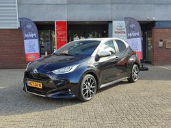 Zwart Gebruikt 2020 Toyota Yaris Hybrid Executive Hatchback | € 22.289 (Duur)