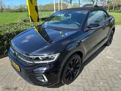 Zwart, metallic lak Gebruikt 2024 VW T-Roc Cabriolet R-line Cabriolet | € 41.750 (Eerlijke prijs)