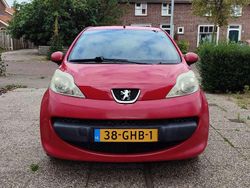 Rood Gebruikt 2008 Peugeot 107 Hatchback | € 2.350 (Eerlijke prijs)