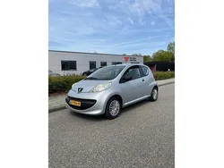 Zilver Gebruikt 2008 Peugeot 107 Hatchback | € 2.199 (Iets duurder)