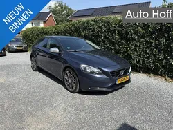 Blauw Gebruikt 2013 Volvo V40 Kinetic Stationwagen | € 4.425 (Eerlijke prijs)