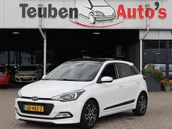 Wit Gebruikt 2015 Hyundai i20 Premium Hatchback | € 7.985 (Eerlijke prijs)