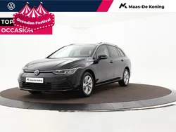 Zwart Gebruikt 2023 VW Golf VIII Life Stationwagen | € 22.880 (Goede deal)