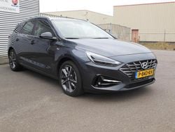 Grijs Gebruikt 2022 Hyundai i30 Premium Stationwagen | € 22.950 (Eerlijke prijs)