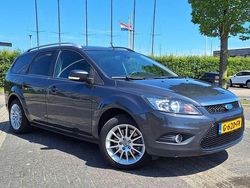Grijs Gebruikt 2010 Ford Focus Ghia Stationwagen | € 4.000 (Iets duurder)