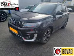 Zwart Gebruikt 2023 Suzuki Vitara Style SUV | € 27.945 (Eerlijke prijs)