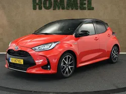 Rood Gebruikt 2021 Toyota Yaris Hybrid Edition Hatchback | € 23.645 (Iets duurder)