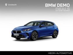 Blauw, metallic lak Gebruikt 2025 BMW 120 M Sport Hatchback | € 38.895 (Duur)