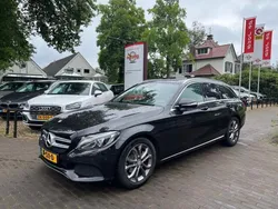 Zwart Gebruikt 2015 Mercedes 180 Prestige Sedan | € 18.950 (Eerlijke prijs)