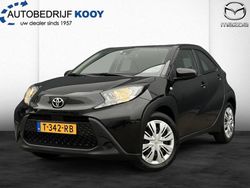 Zwart Gebruikt 2023 Toyota Aygo X Play SUV | € 16.250