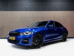 Blauw, metallic lak Gebruikt 2020 BMW 330e M Sport Sedan | € 40.995