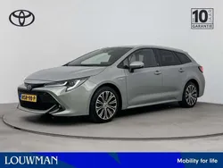 Manhattan grey metallic (grijs metallic) Gebruikt 2021 Toyota Corolla Limited Stationwagen | € 26.945 (Eerlijke prijs)