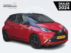 Rood Gebruikt 2017 Toyota Aygo X-cite Hatchback | € 7.900