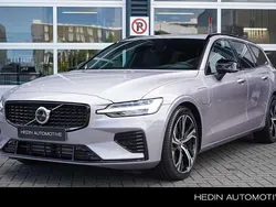 Zilver, metallic lak Nieuw 2025 Volvo V60 Plus Stationwagen | € 64.505 (Duur)