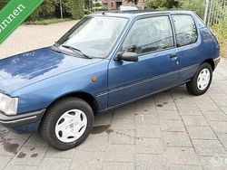 Blauw Gebruikt 1998 Peugeot 205 Hatchback | € 1.250
