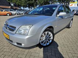 Grijs Gebruikt 2003 Opel Vectra Elegance Sedan | € 1.499 (Eerlijke prijs)
