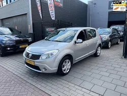 Grijs Gebruikt 2008 Dacia Sandero Lauréate Hatchback | € 1.999 (Eerlijke prijs)