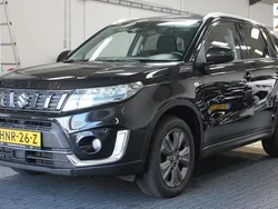Zwart Gebruikt 2021 Suzuki Vitara SUV | € 19.950 (Eerlijke prijs)